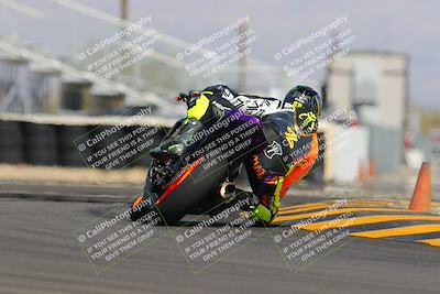 media/Oct-08-2022-SoCal Trackdays (Sat) [[1fc3beec89]]/Turn 16 (125pm)/